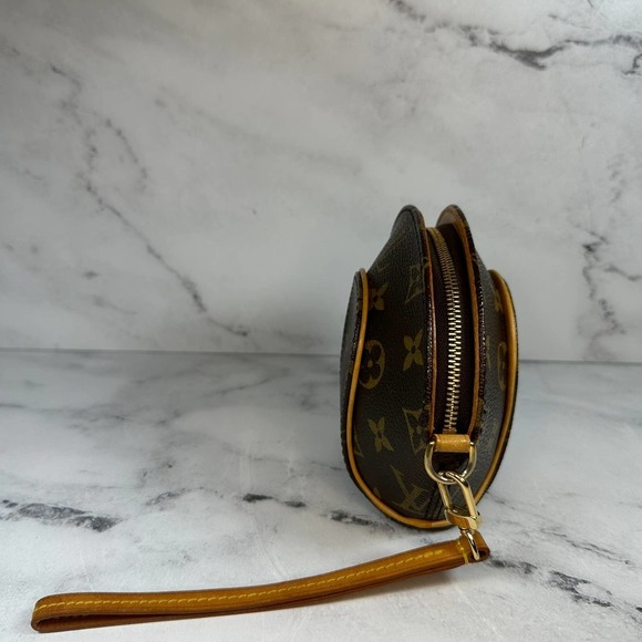 Louis Vuitton Monogram Ellipse mini Bag Monogram canvas LV Wristlet Clutch Rare - Picture 12 of 15